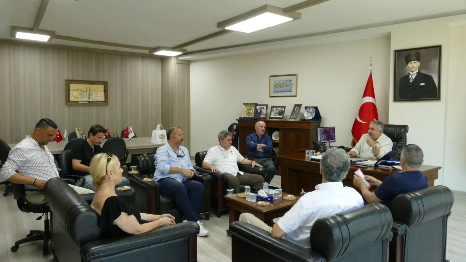 Yalova Gazeteciler Cemiyeti’nden YESOB Başkanı Mustafa Bozkurt’a Ziyaret: “Doğru Habercilik ve Meslek Yasası” Gündemde 6 Yalova Gazeteciler Cemiyeti’nden YESOB Başkanı Mustafa Bozkurt’a Ziyaret: “Doğru Habercilik ve Meslek Yasası” Gündemde