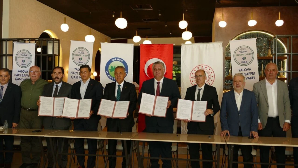 Yalova’da Saffet Çam Ortaokulu İçin Tarihi Adım: Yeniden Yapım Protokolü İmzalandı
