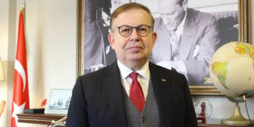 Cihat Yaycı: “Trabzon Türk’ün Has Memleketidir” 96 Cihat Yaycı: “Trabzon Türk’ün Has Memleketidir”