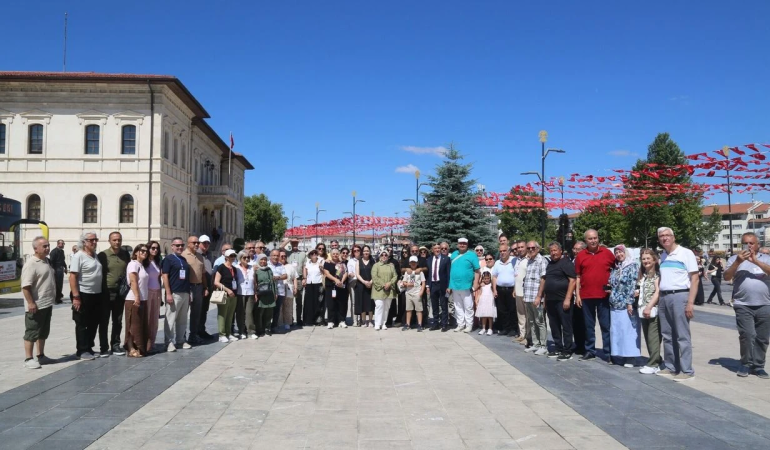 Türkiye Gazetecileri Sivas’ta Buluştu: TGK 31. Başkanlar Kurulu Toplantısı Yerel Medyanın Geleceğine Işık Tutacak 6 Türkiye Gazetecileri Sivas’ta Buluştu: TGK 31. Başkanlar Kurulu Toplantısı Yerel Medyanın Geleceğine Işık Tutacak