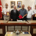 Yalova İl Müftülüğü'nde Veda Töreni: Tayin Olan Yöneticilere Hizmet Plaketi Takdim Edildi 78 Yalova İl Müftülüğü'nde Veda Töreni: Tayin Olan Yöneticilere Hizmet Plaketi Takdim Edildi