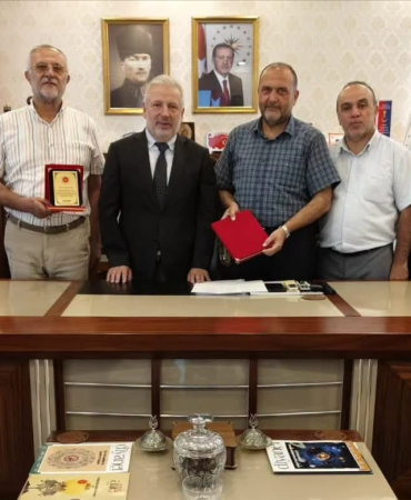Yalova İl Müftülüğü'nde Veda Töreni: Tayin Olan Yöneticilere Hizmet Plaketi Takdim Edildi 9 Yalova İl Müftülüğü'nde Veda Töreni: Tayin Olan Yöneticilere Hizmet Plaketi Takdim Edildi