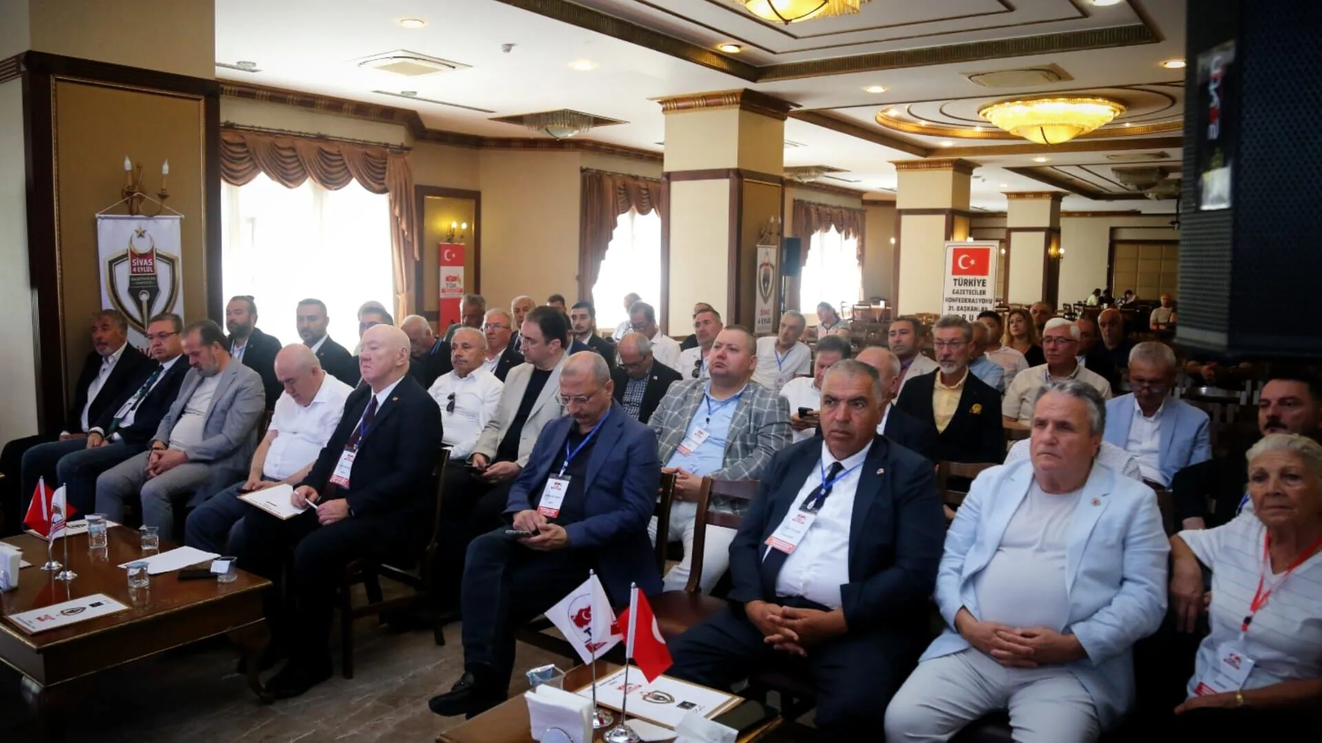 TGK'dan Basın Meslek Yasası İçin Tarihi Adım: Gazetecilerin Haklarını Güçlendirecek Taslak Son Aşamaya Geldi 7 TGK'dan Basın Meslek Yasası İçin Tarihi Adım: Gazetecilerin Haklarını Güçlendirecek Taslak Son Aşamaya Geldi