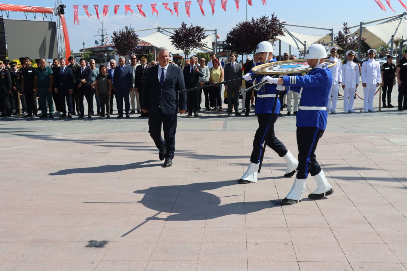 Yalova'nın Kurtuluşunun 105. Yılı Coşkuyla Kutlandı! TCG Tuzla, Sergi ve Anlamlı Mesajlar 5 Yalova'nın Kurtuluşunun 105. Yılı Coşkuyla Kutlandı! TCG Tuzla, Sergi ve Anlamlı Mesajlar
