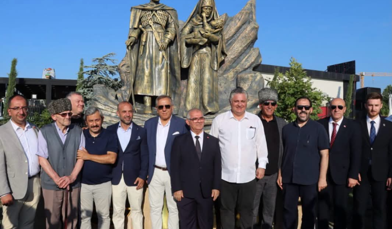 Yalova'da 21 Mayıs 1864 Kafkas Sürgünü Anıtı Törenle Açıldı: Sürgün Kurbanları Dualarla Anıldı 1 Yalova'da 21 Mayıs 1864 Kafkas Sürgünü Anıtı Törenle Açıldı: Sürgün Kurbanları Dualarla Anıldı