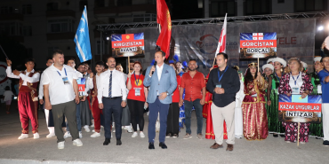 YAFEM Türk Dünyasını Çiftlikköy'de Buluşturdu: Renkli Halk Oyunları Gösterileri Büyük Beğeni Topladı