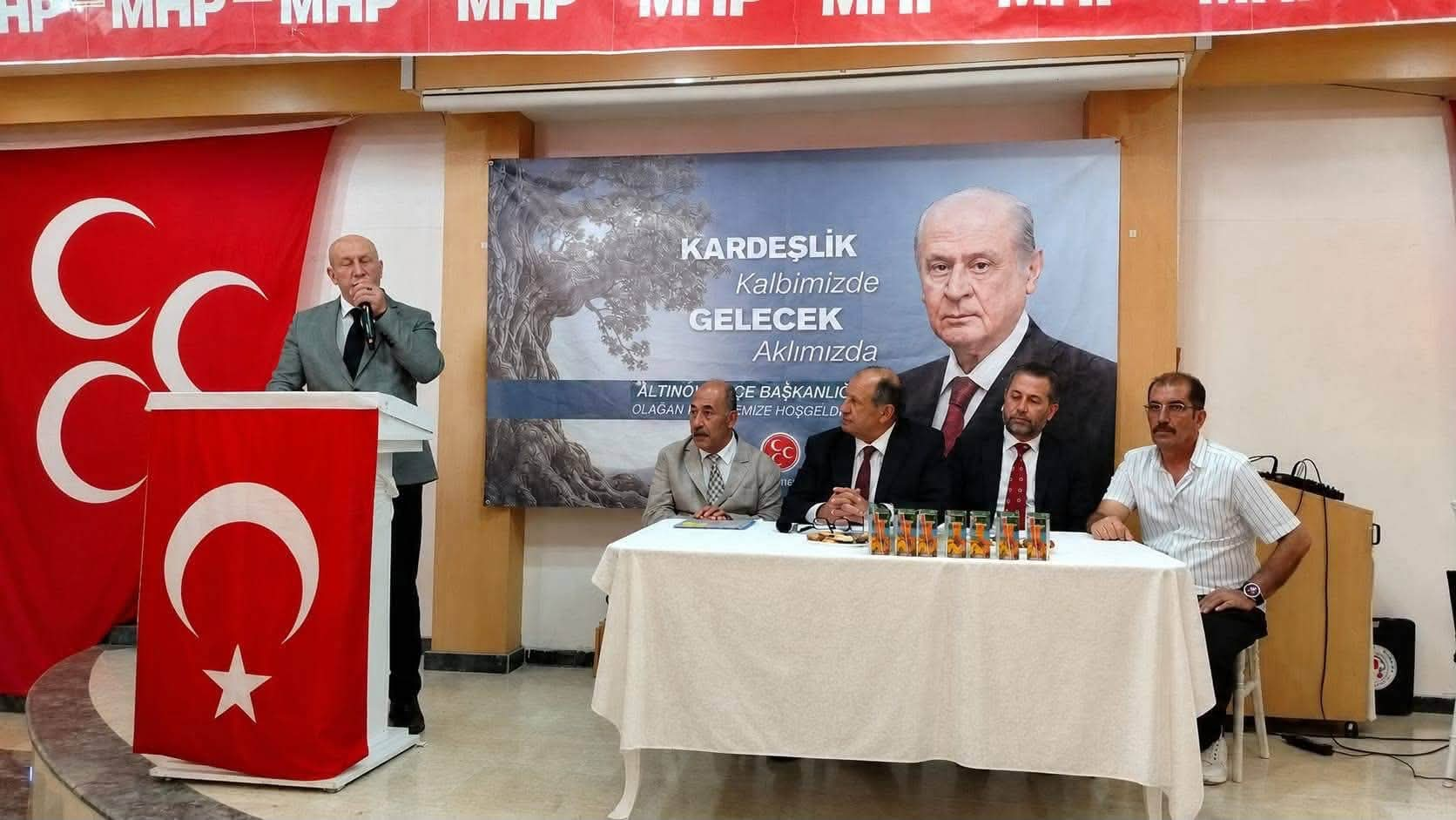 MHP Altınova İlçe Kongresi Tamamlandı: Ramazan Uysal Güven Tazeledi 4 MHP Altınova İlçe Kongresi Tamamlandı: Ramazan Uysal Güven Tazeledi