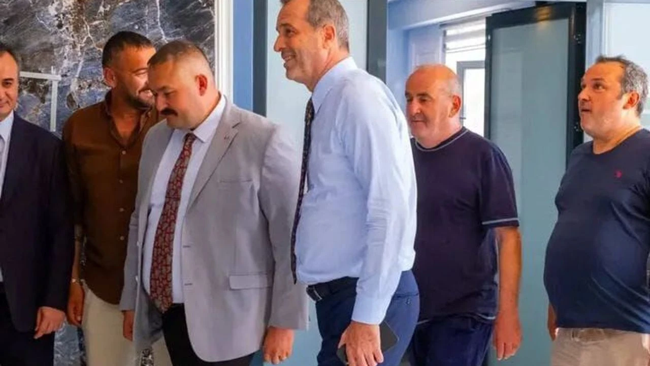 Saffet Sancaklı'dan Yalova ASKF'ye Anlamlı Ziyaret! Amatör Futbolun Geleceği Masaya Yatırıldı 3 Saffet Sancaklı'dan Yalova ASKF'ye Anlamlı Ziyaret! Amatör Futbolun Geleceği Masaya Yatırıldı