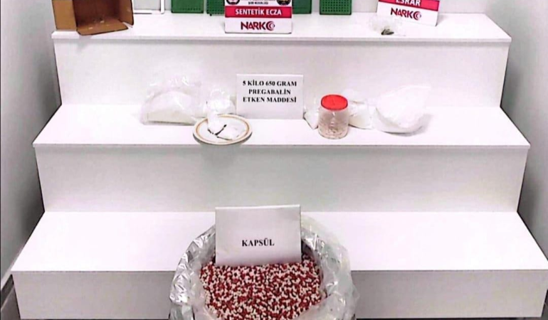 Yalova'da Dev Uyuşturucu Operasyonu! 100 Bin Hap Kapsülü ve Kilolarca Uyuşturucu Ele Geçirildi