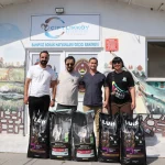 Yalovalı Hayvanseverlerden Sokak Hayvanlarına 150 Kilogram Mama Desteği