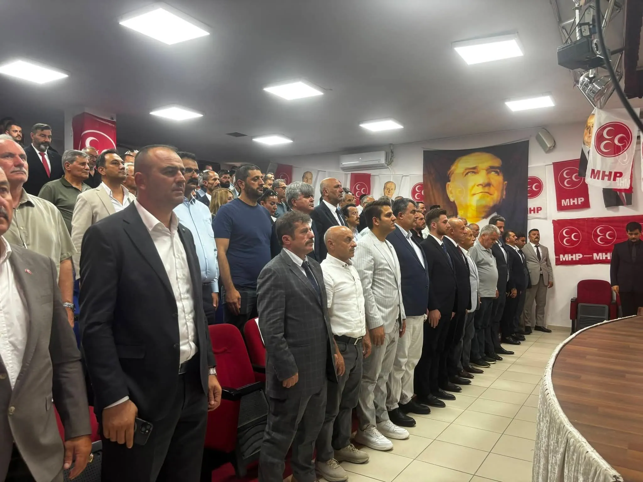 MHP Çiftlikköy İlçe Başkanlığı'nda Devir Teslim: Ahmet Savaş Öztürk İlçe Başkanı Seçildi 5 MHP Çiftlikköy İlçe Başkanlığı'nda Devir Teslim: Ahmet Savaş Öztürk İlçe Başkanı Seçildi