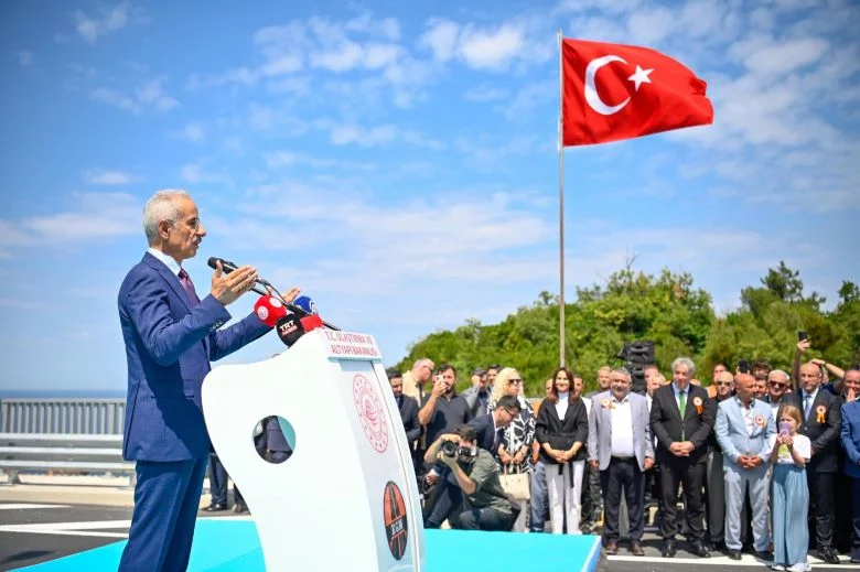 Yalova-Armutlu Yolu Esenköy Varyantı Açıldı: Seyahat Süresi 30 Dakikaya Düştü 4 Yalova-Armutlu Yolu Esenköy Varyantı Açıldı: Seyahat Süresi 30 Dakikaya Düştü