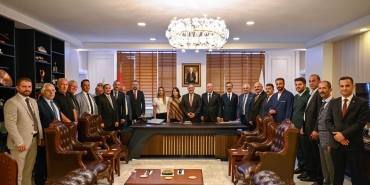 Vali Usta’dan MHP Yalova İl Başkanı Mustafa Deviren ve Yönetimine Başarı Mesajı 93 Vali Usta’dan MHP Yalova İl Başkanı Mustafa Deviren ve Yönetimine Başarı Mesajı