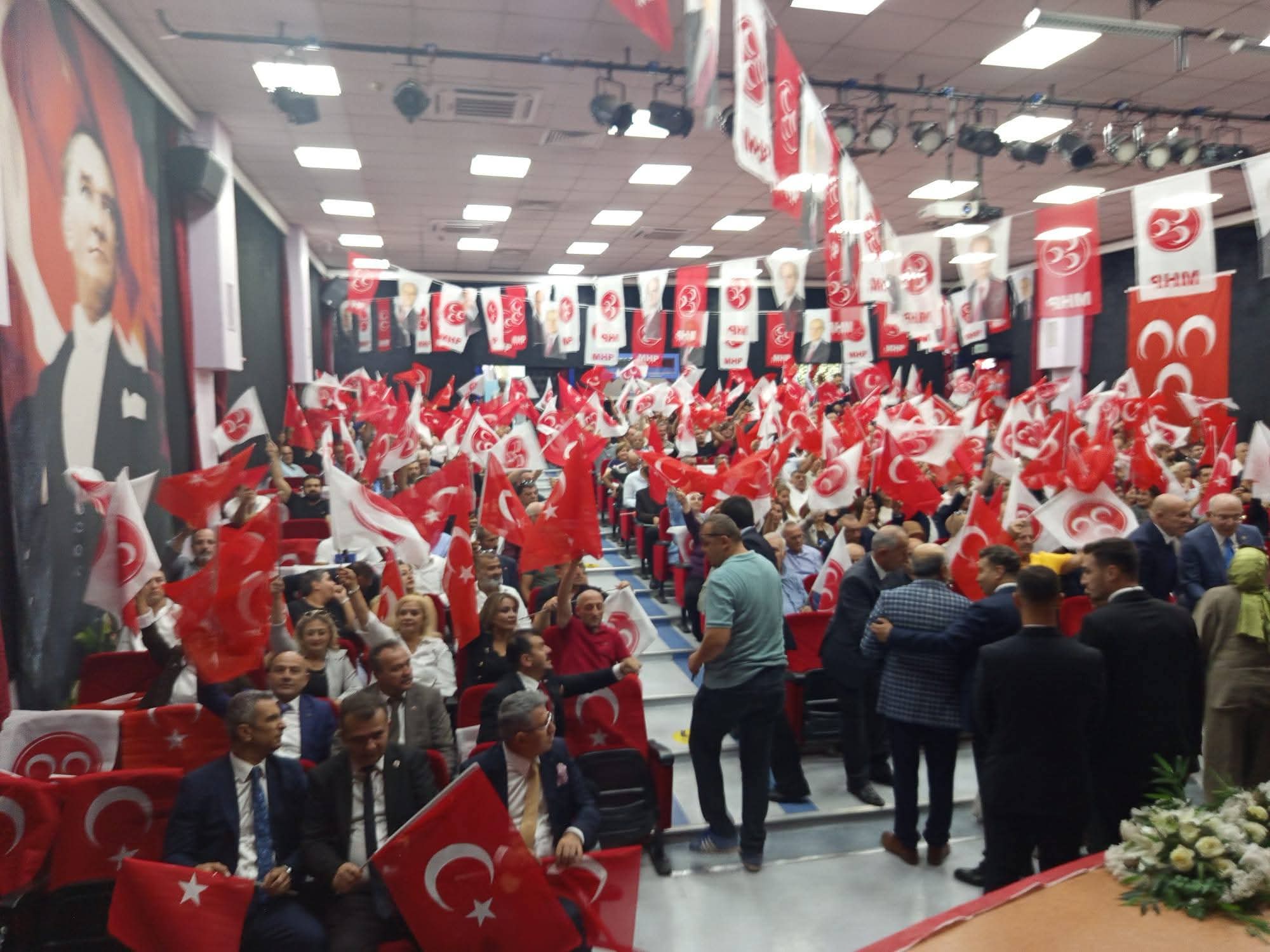 MHP Yalova 12. Olağan İl Kongresi Coşkuyla Tamamlandı: “Kardeşlik Kalbimizde, Gelecek Aklımızda” 6 MHP Yalova 12. Olağan İl Kongresi Coşkuyla Tamamlandı: “Kardeşlik Kalbimizde, Gelecek Aklımızda”