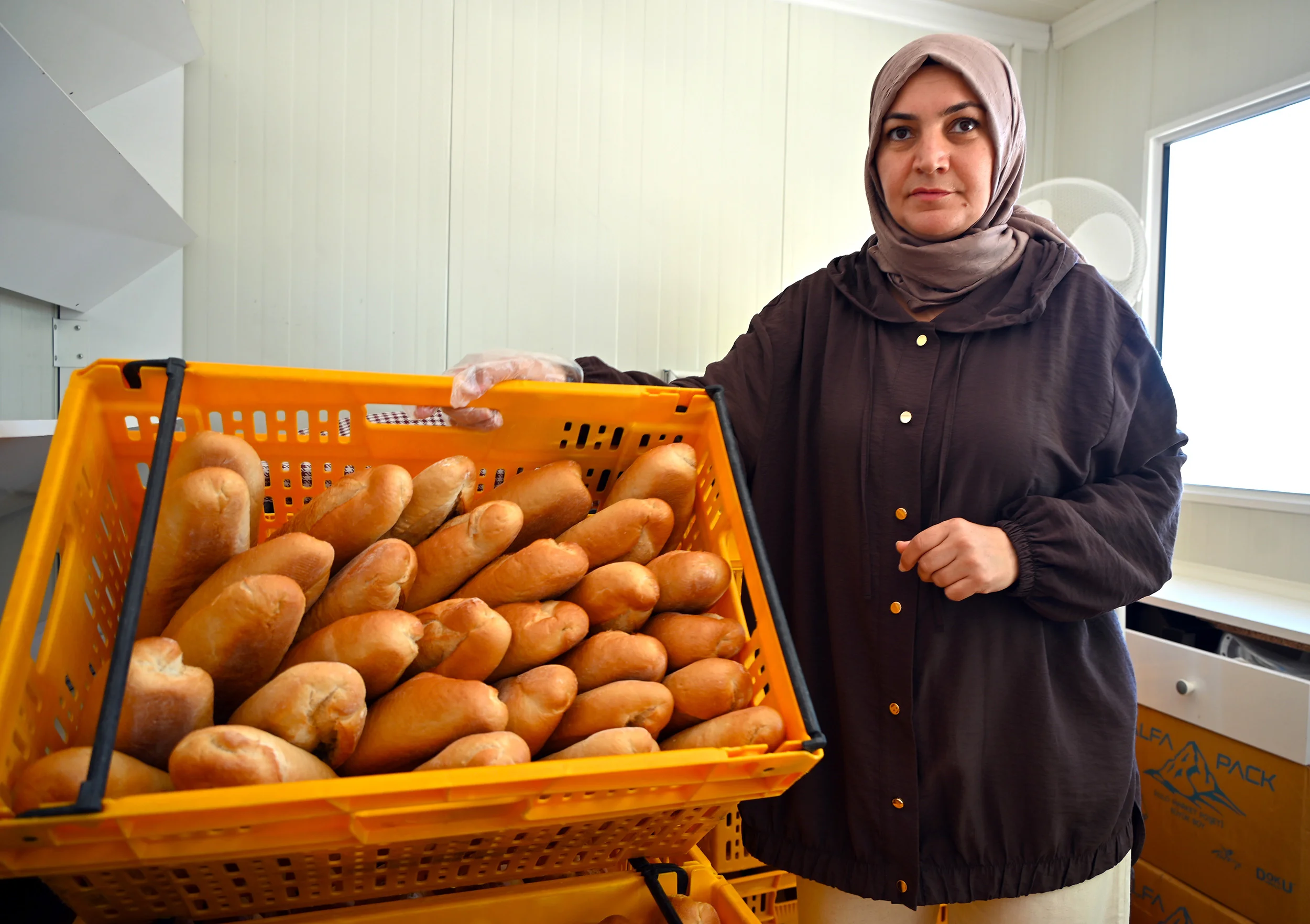 Yalova'da "Askıda Ekmek" Dayanışması Büyüyor: Halk Ekmek Noktalarında İyilik Köprüsü