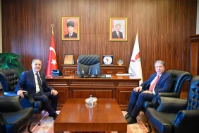 Yalova’da Üniversite Yönetiminde Yeni Dönem: Vali Usta’dan Rektör Bahçekapılı’ya Hayırlı Olsun Ziyareti 1 Yalova’da Üniversite Yönetiminde Yeni Dönem: Vali Usta’dan Rektör Bahçekapılı’ya Hayırlı Olsun Ziyareti