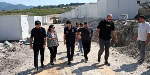 Yalova Bağlarbaşı Mahallesi’nde Kentsel Dönüşümün 2. Etabı İçin Hazırlıklar Sürüyor 15 Yalova Bağlarbaşı Mahallesi’nde Kentsel Dönüşümün 2. Etabı İçin Hazırlıklar Sürüyor