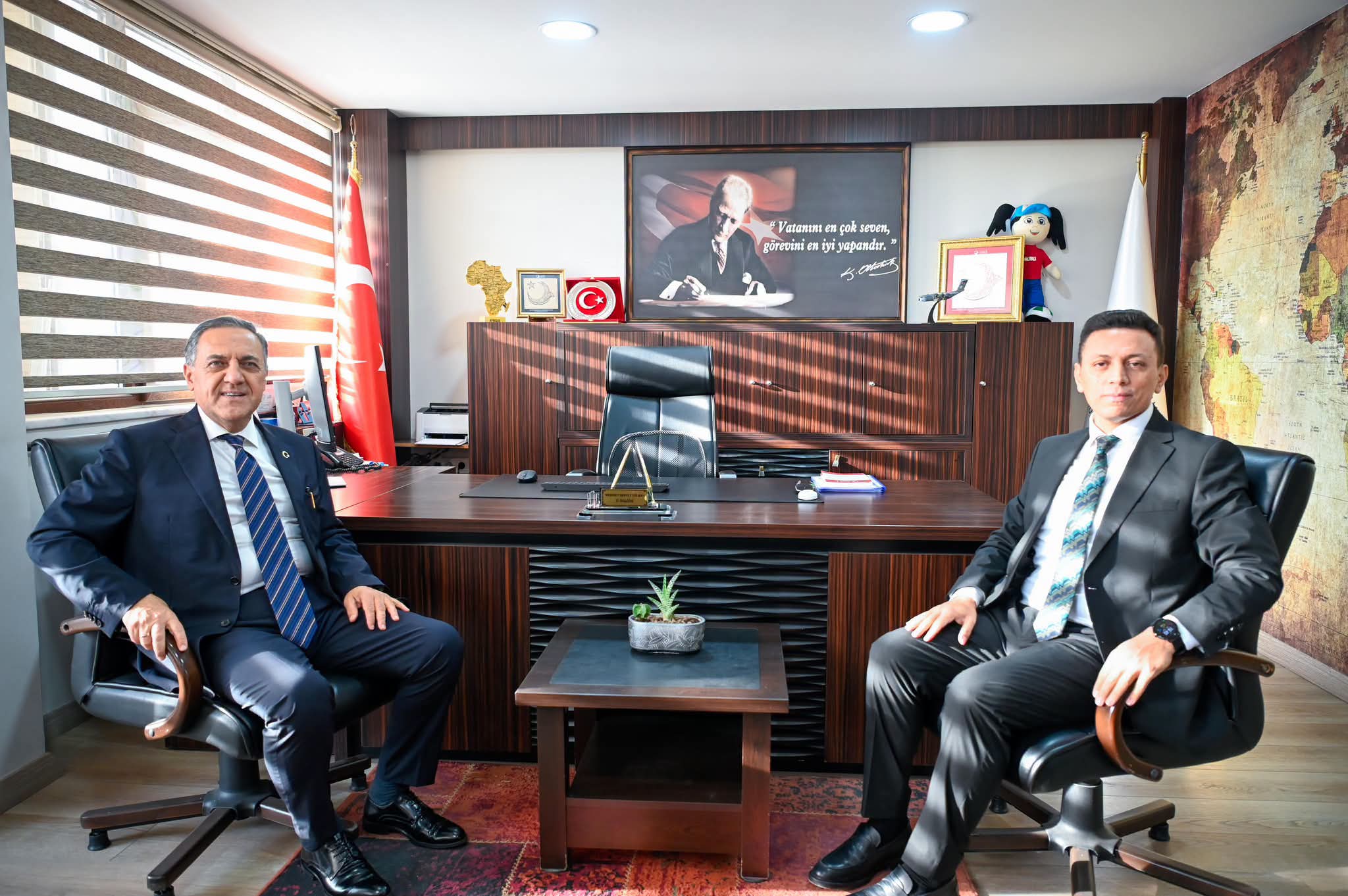 Yalova Valisi Ahmet Hamdi Usta’dan İl Göç İdaresi Müdürü Yelken’e İadeiziyaret