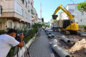 Yalova Belediyesi Sahada Çalışmalarını Sürdürüyor 4 Yalova Belediyesi Sahada Çalışmalarını Sürdürüyor