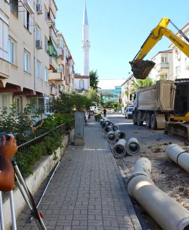 Yalova Belediyesi Sahada Çalışmalarını Sürdürüyor 5 Yalova Belediyesi Sahada Çalışmalarını Sürdürüyor