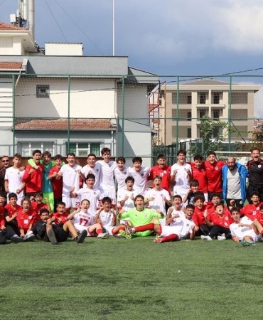 Çiftlikköyspor Gelişim Ligleri’nde Haftayı 2 Galibiyet, 1 Beraberlik ve 1 Yenilgiyle Tamamladı 2 Çiftlikköyspor Gelişim Ligleri’nde Haftayı 2 Galibiyet, 1 Beraberlik ve 1 Yenilgiyle Tamamladı