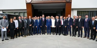 Ulaştırma Bakanı Abdulkadir Uraloğlu Yalova'da Ulaşım Yatırımlarını İnceledi 75 Ulaştırma Bakanı Abdulkadir Uraloğlu Yalova'da Ulaşım Yatırımlarını İnceledi