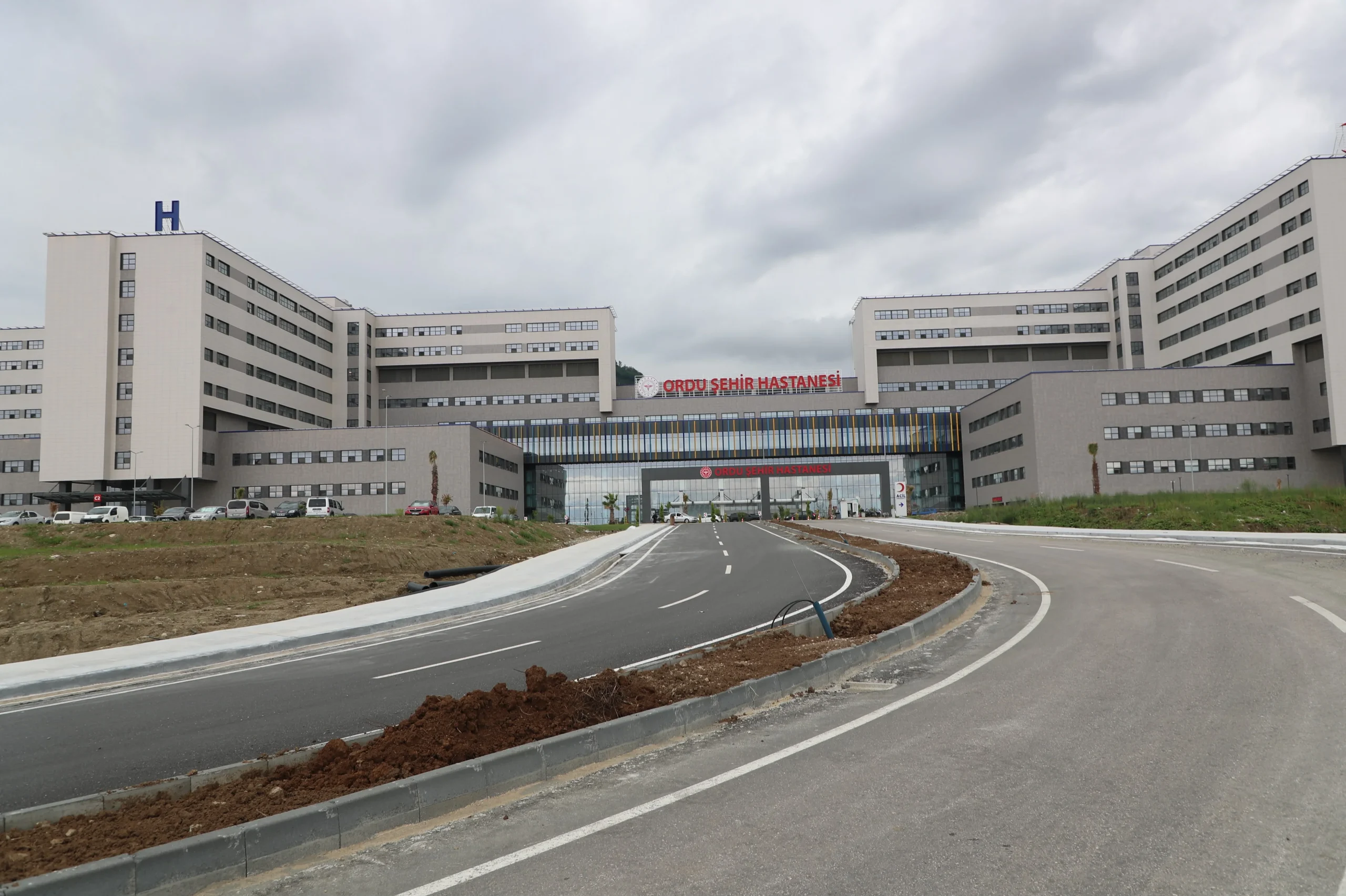 Vali Erol, 1200 Yataklı Ordu Şehir Hastanesinde İncelemelerde Bulundu