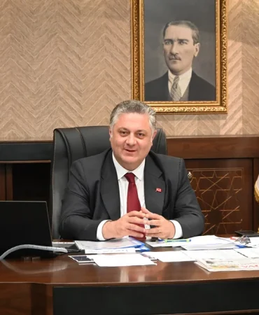 BAŞKAN GÜREL: “YENİ EĞİTİM-ÖĞRETİM YILI HAYIRLI UĞURLU OLSUN” 7 BAŞKAN GÜREL: “YENİ EĞİTİM-ÖĞRETİM YILI HAYIRLI UĞURLU OLSUN”
