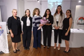 YALOVA’DA CUMHURİYET VE KADIN HAKLARI PANELİ DÜZENLENDİ 4 YALOVA’DA CUMHURİYET VE KADIN HAKLARI PANELİ DÜZENLENDİ