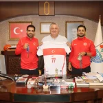 Başkan Gürel, Şampiyon Sporcuları Ağırladı 23 Başkan Gürel, Şampiyon Sporcuları Ağırladı
