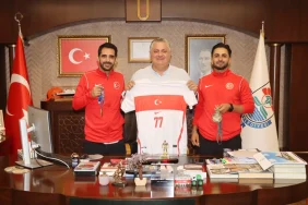Başkan Gürel, Şampiyon Sporcuları Ağırladı 3 Başkan Gürel, Şampiyon Sporcuları Ağırladı