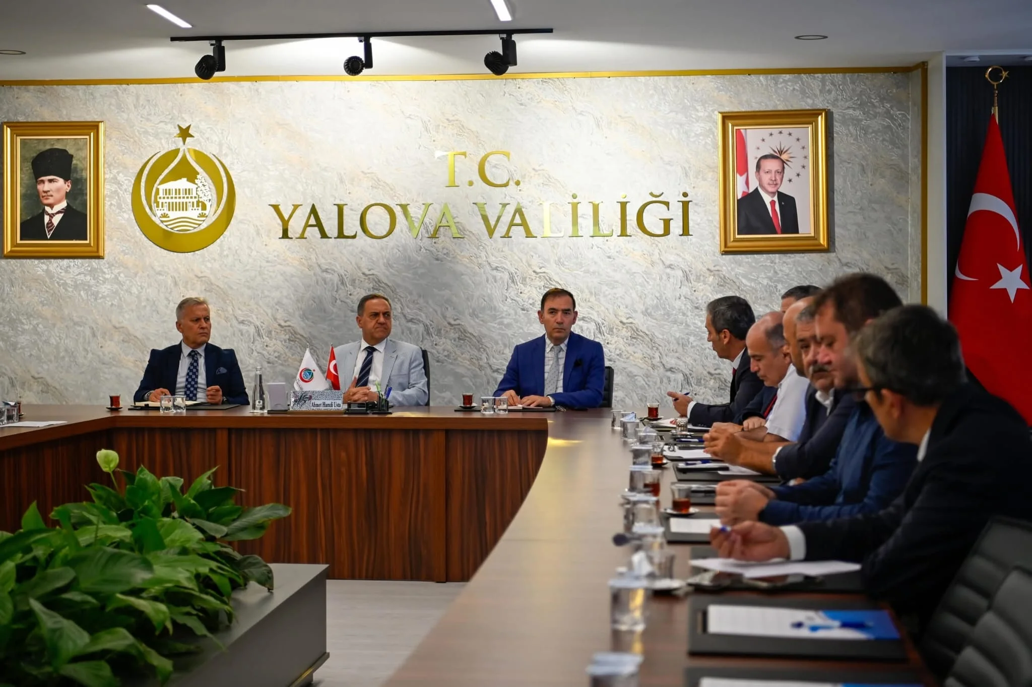 Yalova'da İl İstihdam ve Mesleki Eğitim Kurulu Toplandı: Yeni İŞKUR Hizmet Binası ve Nitelikli İş Gücü Kararları 6 Yalova'da İl İstihdam ve Mesleki Eğitim Kurulu Toplandı: Yeni İŞKUR Hizmet Binası ve Nitelikli İş Gücü Kararları