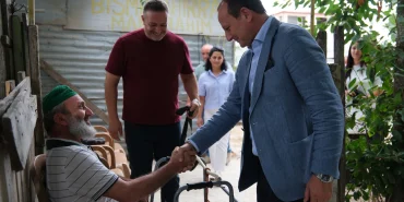 Başkan Yele'den Anlamlı Ziyaret: Hamza Aydın'ın Tekerlekli Sandalye Talebini Kendi Elleriyle Karşıladı 3 Başkan Yele'den Anlamlı Ziyaret: Hamza Aydın'ın Tekerlekli Sandalye Talebini Kendi Elleriyle Karşıladı