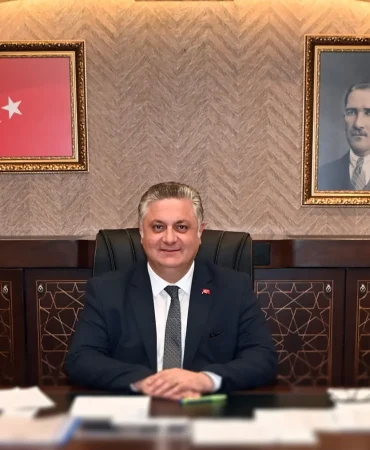 Başkan Gürel’den 17 Ağustos Mesajı: “17 Ağustos’u Unutmadık, Unutmayacağız”