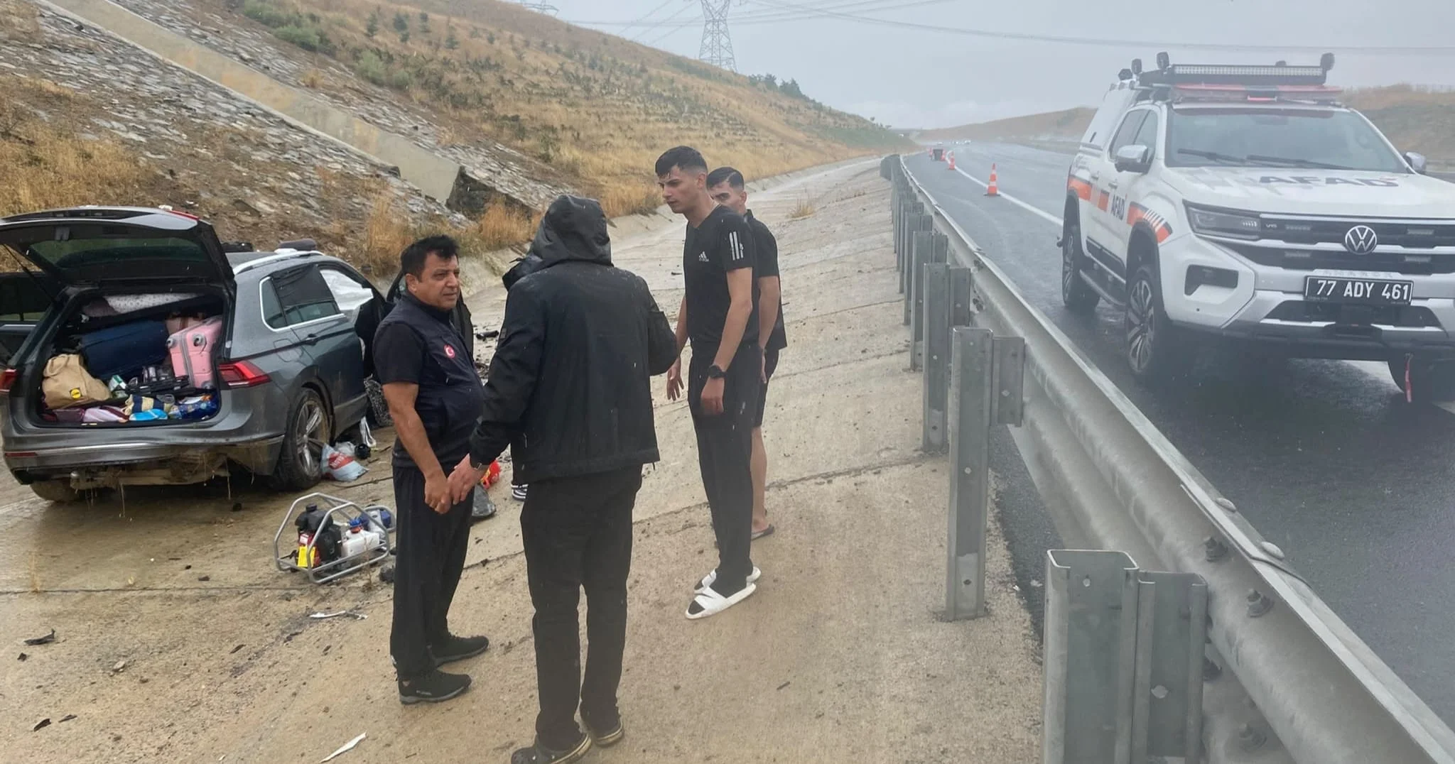 Yalova AFAD Ekibinden Örnek Müdahale: İl Dışı Görev Yolunda 5 Ayrı Trafik Kazasında Hayat Kurtaran Müdahale