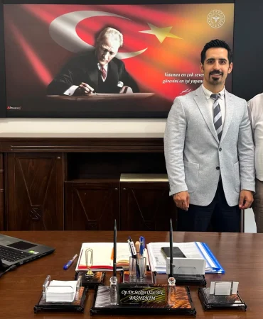 Yalova Rizeliler Derneği'nden Başhekim Dr. Seçkin Özcan'a Hayırlı Olsun Ziyareti 3 Yalova Rizeliler Derneği'nden Başhekim Dr. Seçkin Özcan'a Hayırlı Olsun Ziyareti