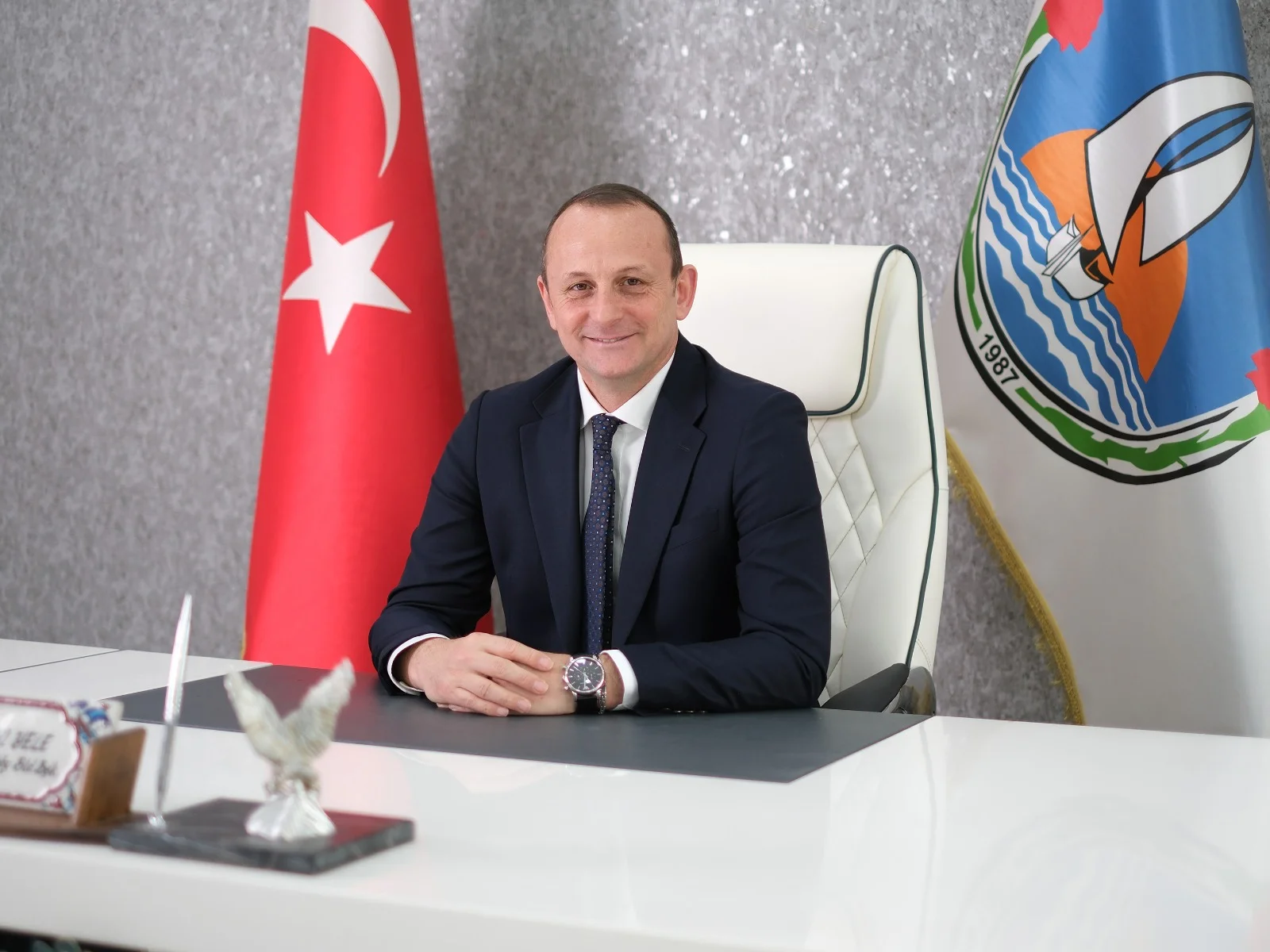 Çiftlikköy'de Yeşil Alanlara Yaz Bakımı: Temmuz'da 85 Bin Metrekare Çim Biçildi