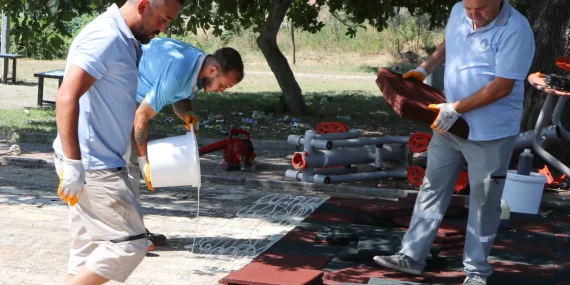 Çiftlikköy’de Çocuk Parklarında Bakım ve Yenileme Çalışmaları Sürüyor