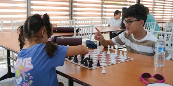 Çiftlikköy’de Çocuklar Satrançla Buluşuyor 10 Çiftlikköy’de Çocuklar Satrançla Buluşuyor
