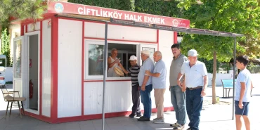 Çiftlikköy’de Halk Ekmek Satışları 20 Bin Barajını Aştı 23 Çiftlikköy’de Halk Ekmek Satışları 20 Bin Barajını Aştı