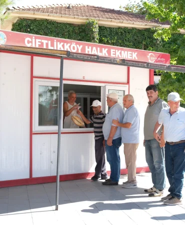 Çiftlikköy’de Halk Ekmek Satışları 20 Bin Barajını Aştı 10 Çiftlikköy’de Halk Ekmek Satışları 20 Bin Barajını Aştı