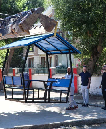 Çiftlikköy’de Kent Mobilyaları Belediyenin Atölyesinde Üretiliyor 7 Çiftlikköy’de Kent Mobilyaları Belediyenin Atölyesinde Üretiliyor