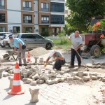 Çiftlikköy’de Temmuz Ayında 7 Bin Metrekarelik Parke Yol Çalışması 23 Çiftlikköy’de Temmuz Ayında 7 Bin Metrekarelik Parke Yol Çalışması