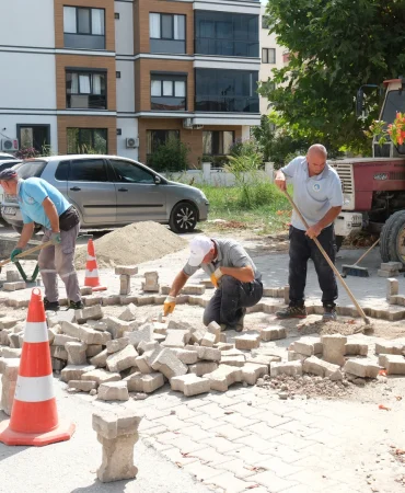 Çiftlikköy’de Temmuz Ayında 7 Bin Metrekarelik Parke Yol Çalışması 9 Çiftlikköy’de Temmuz Ayında 7 Bin Metrekarelik Parke Yol Çalışması