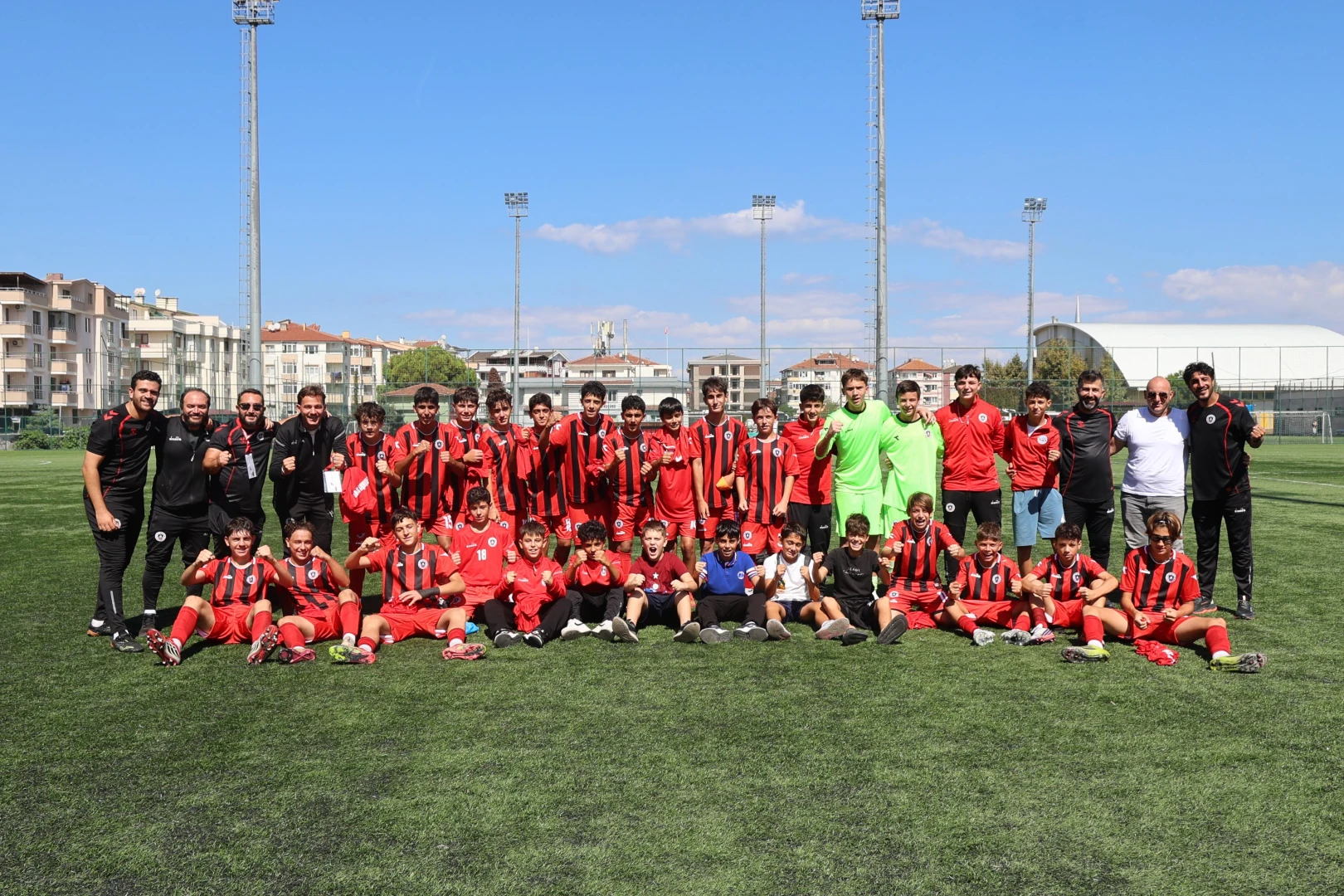 Çiftlikköyspor’dan Gelişim Liglerine Muhteşem Başlangıç: İki Kategoride de Galibiyet