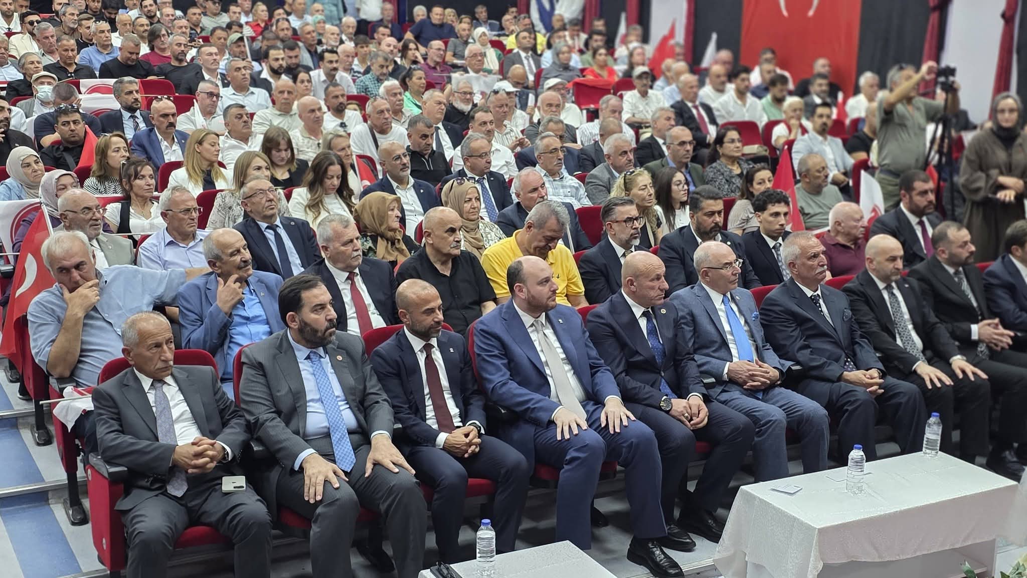 MHP Yalova 12. Olağan İl Kongresi Coşkuyla Tamamlandı: “Kardeşlik Kalbimizde, Gelecek Aklımızda” 4 MHP Yalova 12. Olağan İl Kongresi Coşkuyla Tamamlandı: “Kardeşlik Kalbimizde, Gelecek Aklımızda”