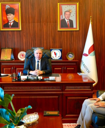 Seçkin Özcan’dan Rektör Bahçekapılı’ya Ziyaret 3 Seçkin Özcan’dan Rektör Bahçekapılı’ya Ziyaret