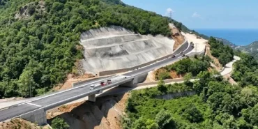 Esenköy-Armutlu Yolu Hizmete Giriyor: Yalova'nın Yıllardır Beklediği Dev Ulaşım Projesinde Tarihi Gün