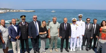 Yalova’nın 105. Kurtuluş Yıl Dönümünde Bir İlk: Jetski Gösterisi Büyük Beğeni Topladı 75 Yalova’nın 105. Kurtuluş Yıl Dönümünde Bir İlk: Jetski Gösterisi Büyük Beğeni Topladı
