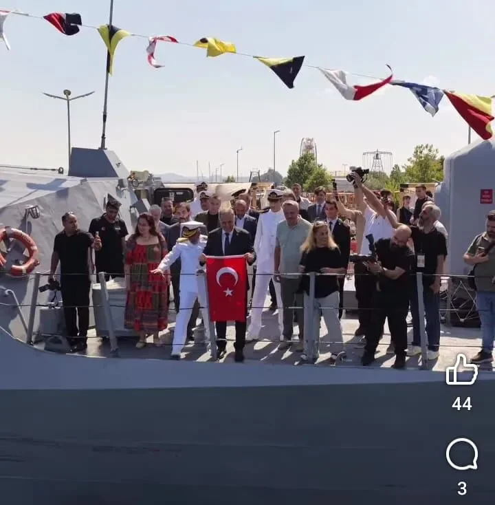 Yalova’nın 105. Kurtuluş Yıl Dönümünde Bir İlk: Jetski Gösterisi Büyük Beğeni Topladı 5 Yalova’nın 105. Kurtuluş Yıl Dönümünde Bir İlk: Jetski Gösterisi Büyük Beğeni Topladı